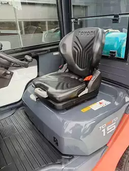 Carrelli elevatori GPL 2022  Toyota 02-8FGF15 (15)