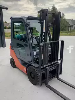 Carrelli elevatori GPL 2022  Toyota 02-8FGF15 (4)