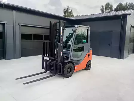 Carrelli elevatori GPL 2022  Toyota 02-8FGF15 (5)