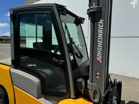 Empilhador diesel 2018  Jungheinrich DFG435 (8)