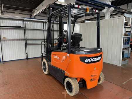 El Truck - 4-hjul 2016  Doosan B25X-7 (4)