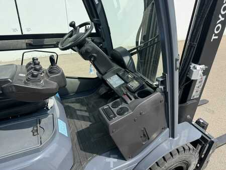 Carretilla elevadora GLP 2015  Toyota 02-8FGF25 (8)