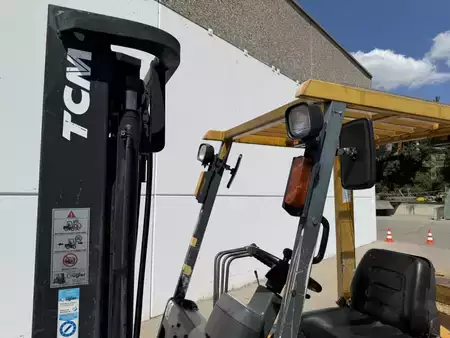 Diesel truck 1999  TCM FD30Z5T (2)