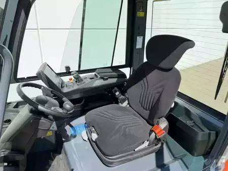 Electric - 4 wheels 2023  Toyota 9FBMK25 (3)
