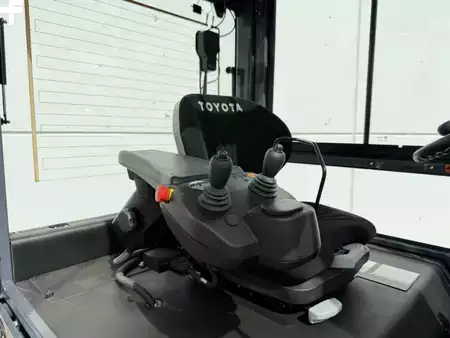 Sähkö - 4 pyör - Toyota 8FBMT50 (7)
