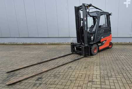 Elektro 4 Rad 2013  Linde E25-01 (1)