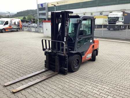 Dieselstapler  Toyota 52-8FDJF35 (1)