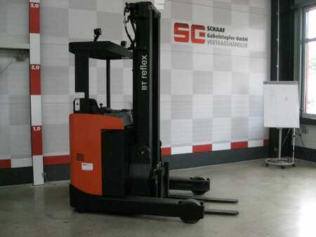 Schubmaststapler 2020  Toyota RRE120B (1)