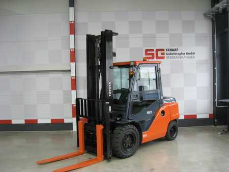 Empilhador diesel 2016 Toyota 40-8FD50N (1)