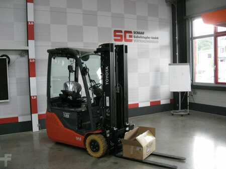 Eléctrico - 3 rodas 2023 Toyota 8FBEK18T - II (1)