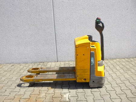 Electric Pallet Jacks 2018  Jungheinrich EJE220 (3)