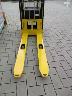 Pallet Stackers 2020  Yale MS20/Sonder (3)