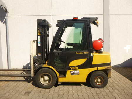 Wózki gazowe 2017  Yale GLP35VX (3)