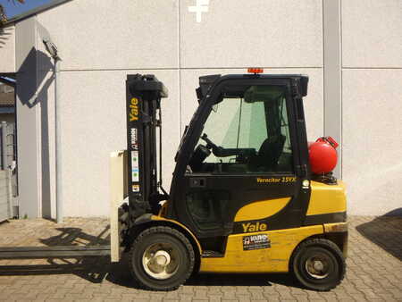Treibgasstapler 2017  Yale GLP25VX (2)