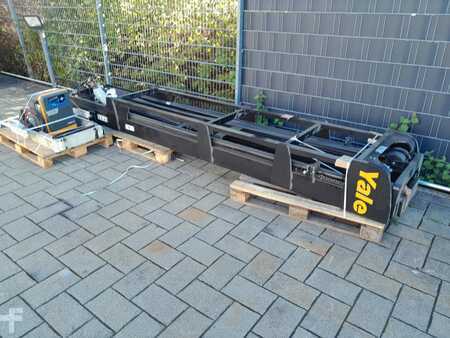 Schubmaststapler 2020  Yale MR16HD (4)