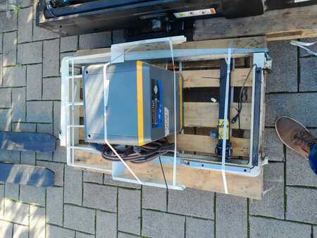 Schubmaststapler 2020  Yale MR16HD (9)