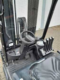 Sähkö - 3 pyör 2006  Still RX50-10 (7)