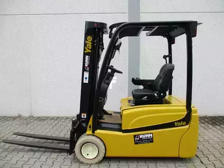 Elektryczne 3-kołowe 2021  Yale ERP 20 VT (1)