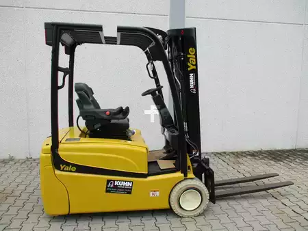 Elektryczne 3-kołowe 2021  Yale ERP 20 VT (2)