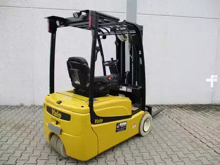 Elektryczne 3-kołowe 2021  Yale ERP 20 VT (3)