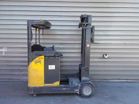 Carrelli retrattili 2010  OM XRS20AC (14)