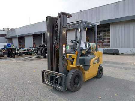 Chariots élévateurs GPL 2017  CAT Lift Trucks GP25N (10)