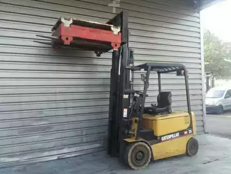 Elektro 4 Rad 2005  CAT Lift Trucks EP25K-PAC (10)
