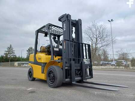LPG Forklifts 2012  Yale GLP40 VX (2)