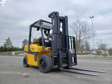 LPG Forklifts 2012  Yale GLP40 VX (5)