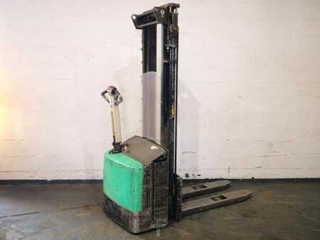 Pallet Stackers 2012  Mitsubishi SBP12N (2)