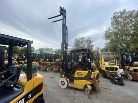LPG Forklifts 2017  Yale GLP20SVX-VALUE (14)