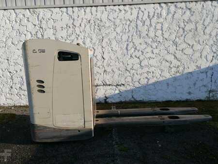 Apilador conductor incorporado 2016  Crown RT4000 (6)