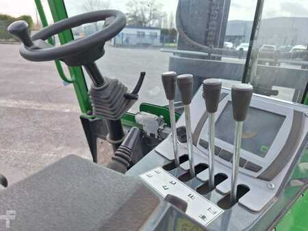 Wózki 4-kierunkowe 2020  Combilift CBE2500 (1)