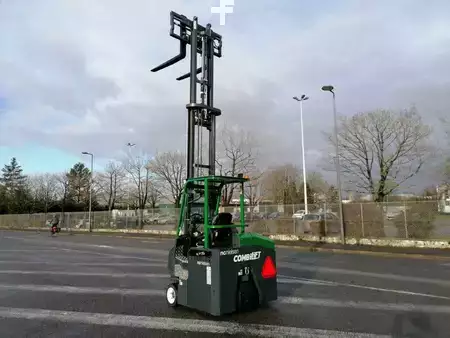 Carrelli elevatori 4 vie 2020  Combilift CBE2500 (15)