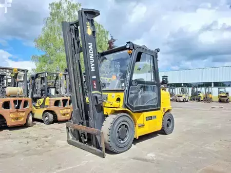 Wózki gazowe 2014  Hyundai 40L-7A (15)