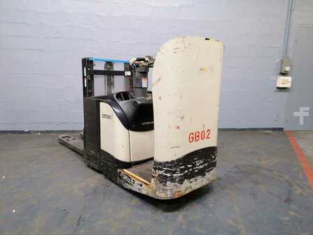 Stapelaars met staplatform 2014  Crown DT3040 (5)