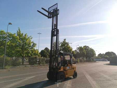 Carretilla elevadora GLP 2007  CAT Lift Trucks GP40KL (1)