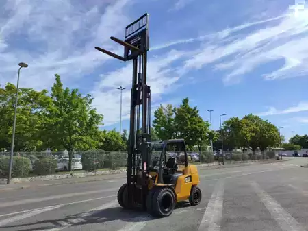 Nestekaasutrukki 2011  CAT Lift Trucks GP40N (16)