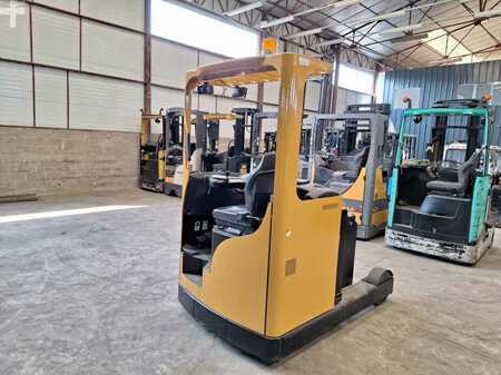 Carrelli retrattili 2010  Hyster R1.6H (2)