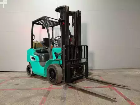 Nestekaasutrukki 2022  Mitsubishi FG25NT (16)