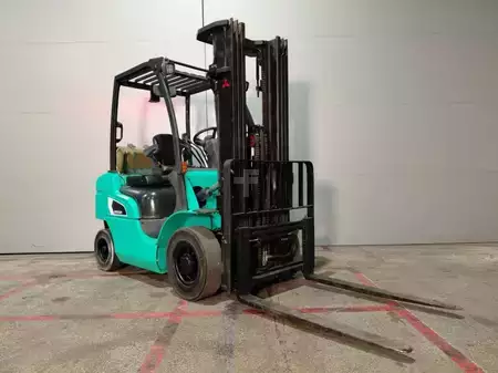 Empilhador a gás 2022  Mitsubishi FG25NT (3)