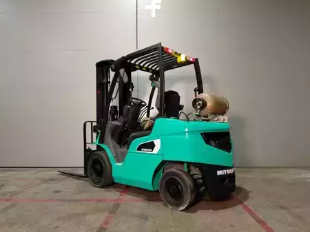 Empilhador a gás 2022  Mitsubishi FG25NT (4)