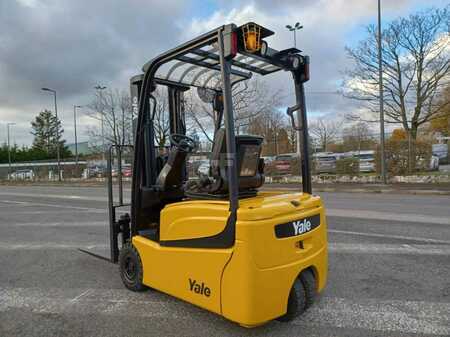 Electric - 3 wheels 2015  Yale ERP16VTMWB (1)