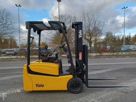Electric - 3 wheels 2015  Yale ERP16VTMWB (3)