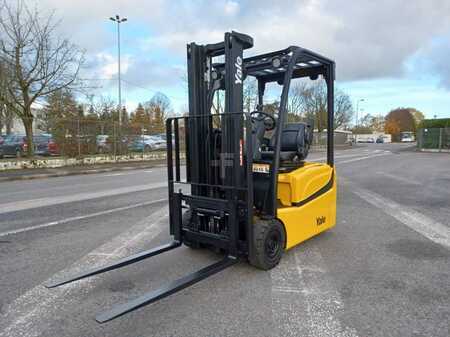 Electric - 3 wheels 2015  Yale ERP16VTMWB (4)