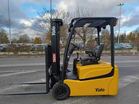 Electric - 3 wheels 2015  Yale ERP16VTMWB (5)