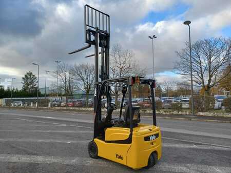 Electric - 3 wheels 2015  Yale ERP16VTMWB (8)