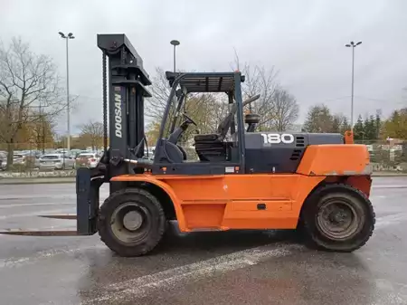 Dieselový VZV 2014  Doosan D1808-S (11)