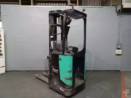 Stacker de condutor em pé 2010  CAT Lift Trucks NSR20N (12)