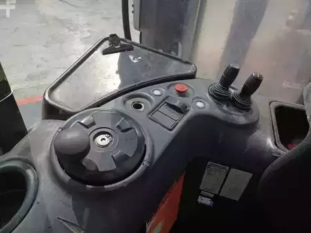 Stacker de condutor em pé 2010  CAT Lift Trucks NSR20N (13)
